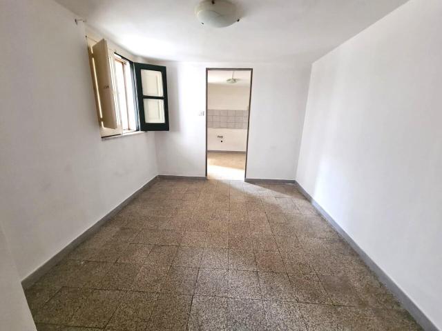 Via Edmondo de Amicis 61 bilocale 58mq