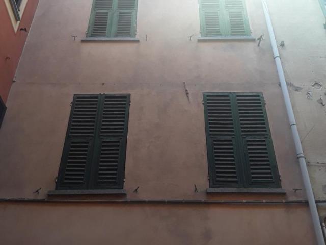 Via Forni 9 8 vani 150mq