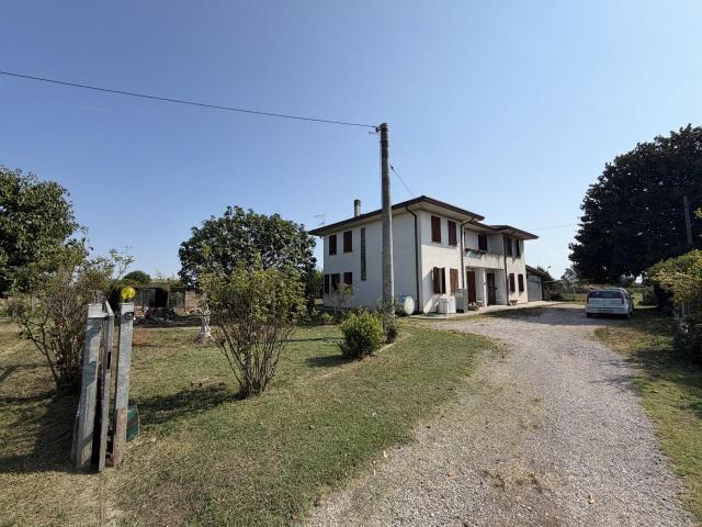 Via Fossello 11 vani 280mq