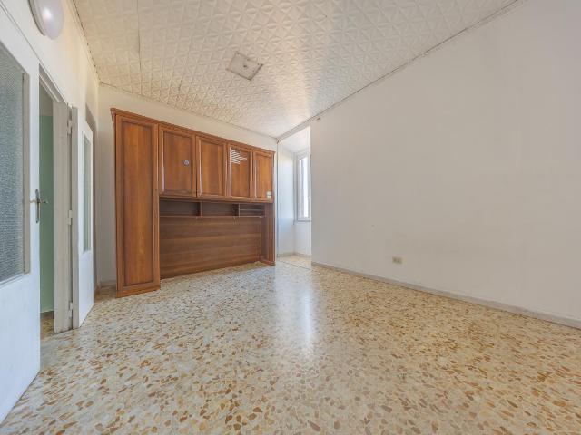 Via Fabio e Raffaello Giovagnoli trilocale 75mq