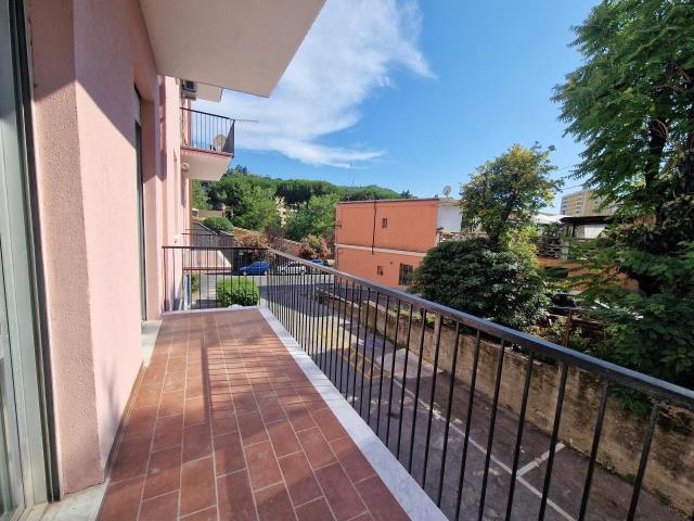 Via Faliero Vezzani 42 6 vani 89mq