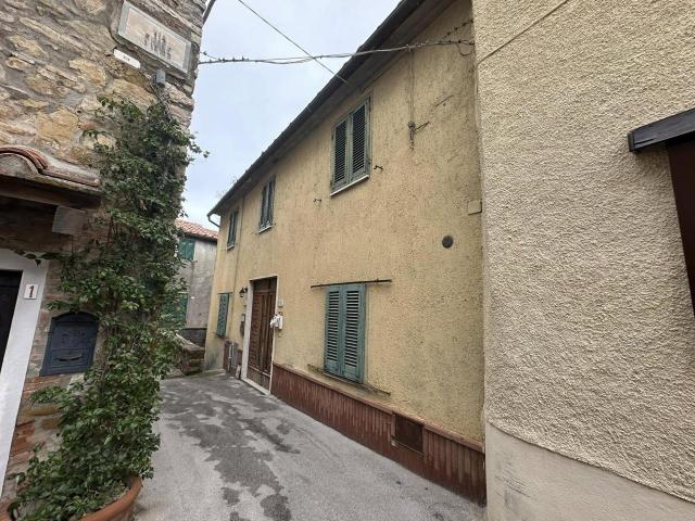 Via Fiume CALDANA quadrilocale 70mq