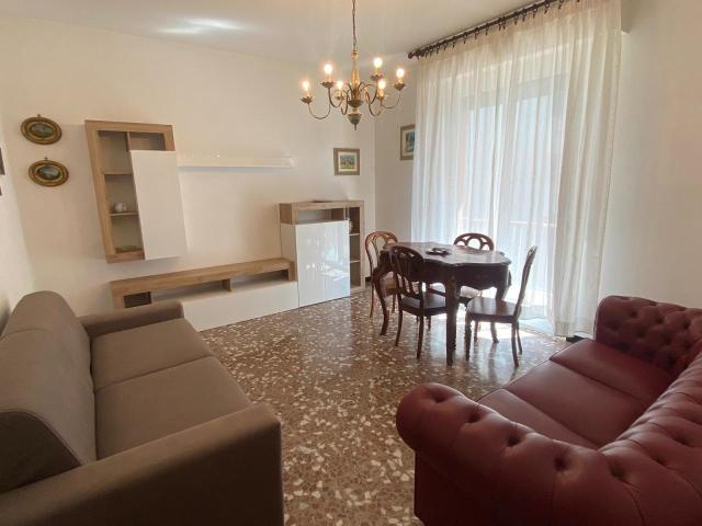 Via Fico quadrilocale 68mq