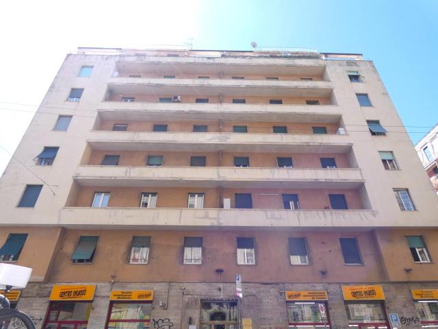 Via Filippo Casoni 5 vani 90mq