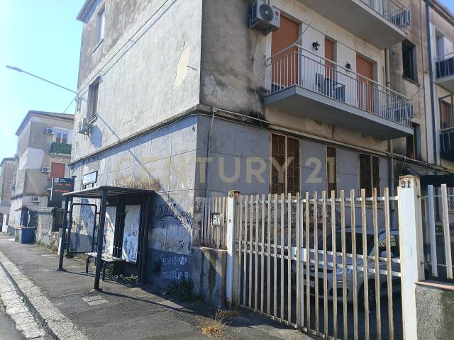 Via Filippo Eredia 49 quadrilocale 101mq