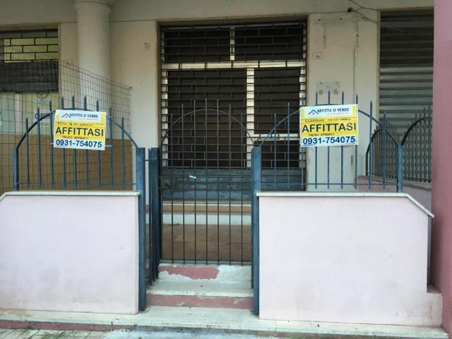 Via Filippo Juvara 1 trilocale 45mq