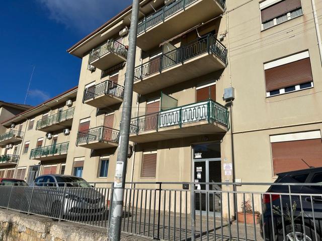 VIA FILIPPO PALADINI 264 quadrilocale 122mq