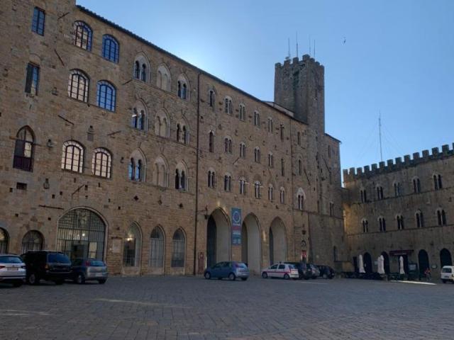 Via Franceschini 10 5 vani 88mq