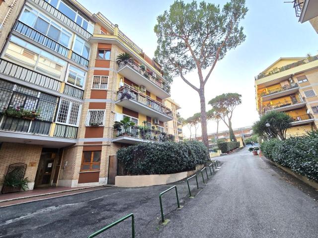 Via Francesco Cocco Ortu 120 bilocale 61mq