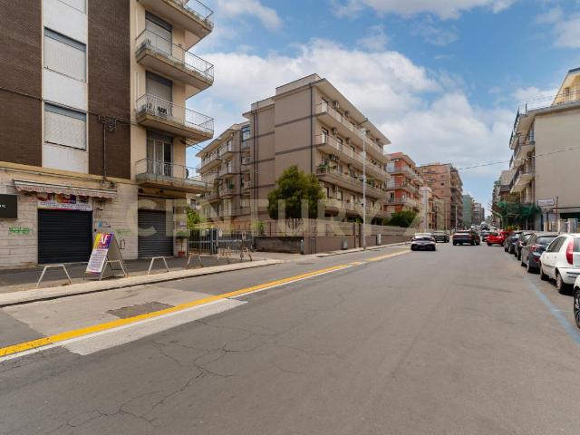 Via Francesco Fusco 22 quadrilocale 106mq
