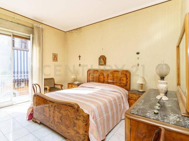 Via Francesco Petrarca 4 6 vani 138mq