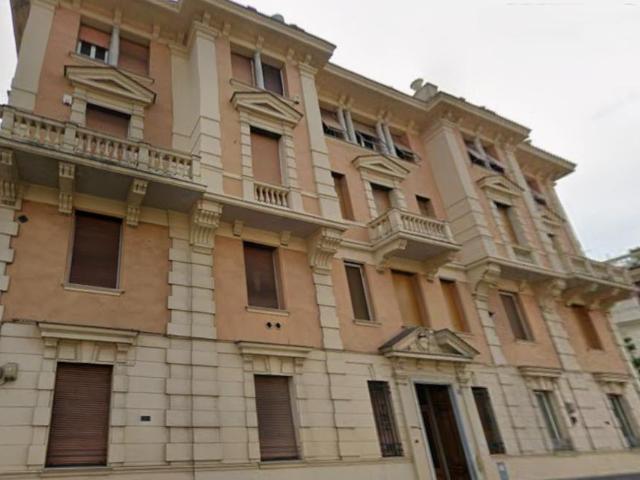 Via Francesco Pozzo 19 8 vani 190mq
