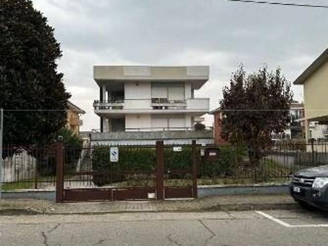 Via Francesco Rossi 38 9 vani 166mq