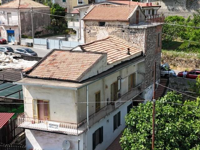 Via Francesco Spirito 62 5 vani 158mq