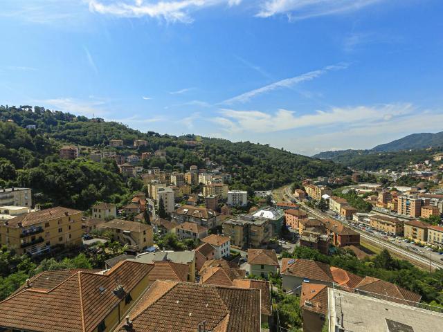 Via Fratelli Gazzo 22/14 7 vani 121mq