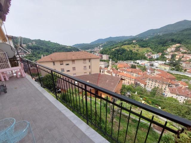 Via Fratelli Gazzo 29 6 vani 85mq