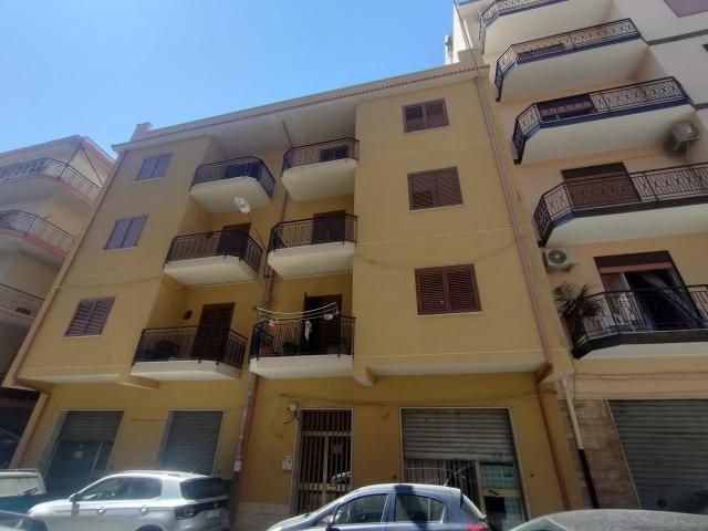 Via Fratelli Rosselli 1 trilocale 110mq