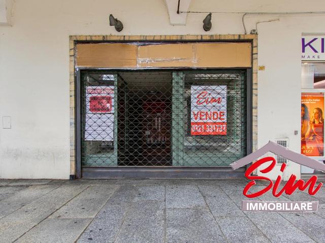Via Fratelli Rosselli sn 10 vani 480mq