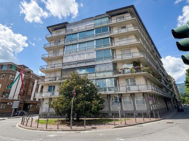 Via Fratelli Recchi 7 5 vani 165mq