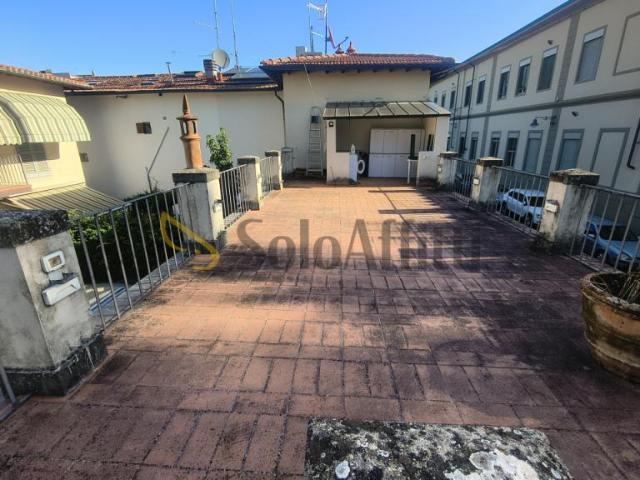 Via Fratti bilocale 45mq