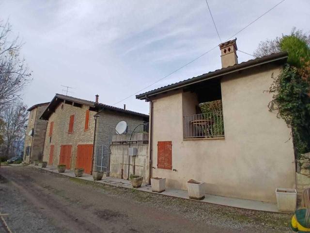 Via I Maggio 381 5 vani 150mq