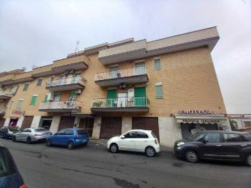 Via Imperatore Adriano 24 monolocale 25mq