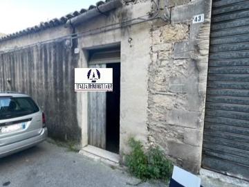 Via Iachinoto Saverio 21 bilocale 45mq
