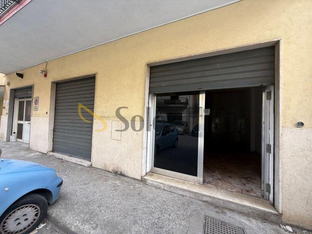 Via Ipponio 61 bilocale 100mq