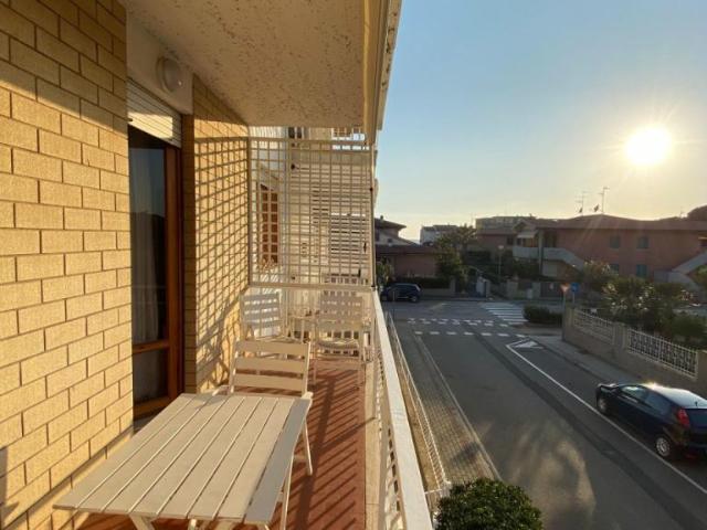 Via Isola di maddalena PRATORANIERI quadrilocale 70mq