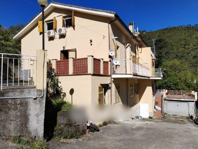 Via Olivella Caminata 36 20 vani 460mq