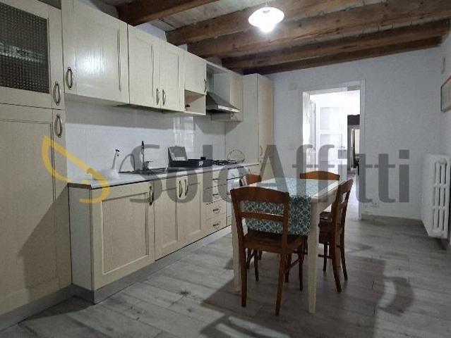 Via Ospital Vecchio 24 quadrilocale 100mq