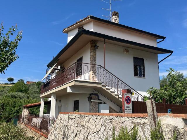 Via Lago Maggiore trilocale 80mq