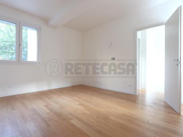 Via Legione Antonini 48 102mq