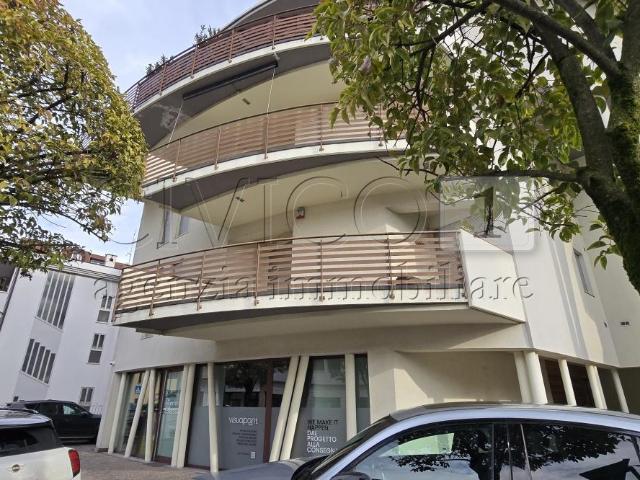 Via Legione Antonini 112 100mq