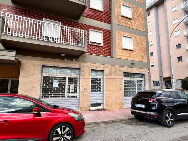 Via Leonardo da Vinci 30 monolocale 111mq