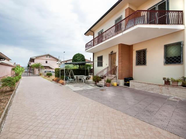 via lerici 6 10 vani 200mq