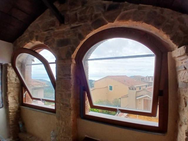 Via Ludovico Ariosto quadrilocale 52mq