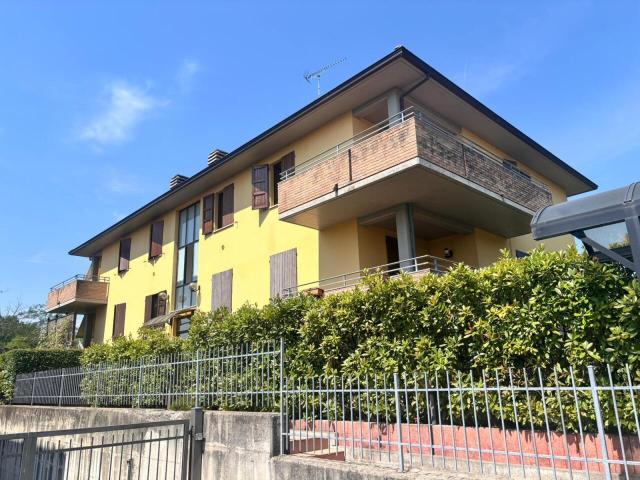 Via Luigi Umberto Giordana 25 6 vani 115mq