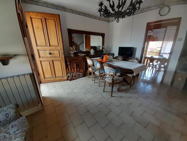 Via Lungobrugiano 58 quadrilocale 90mq