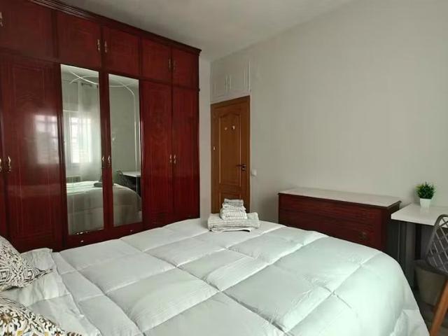 Vía Lusitana, Madrid, Community of Madrid 28025