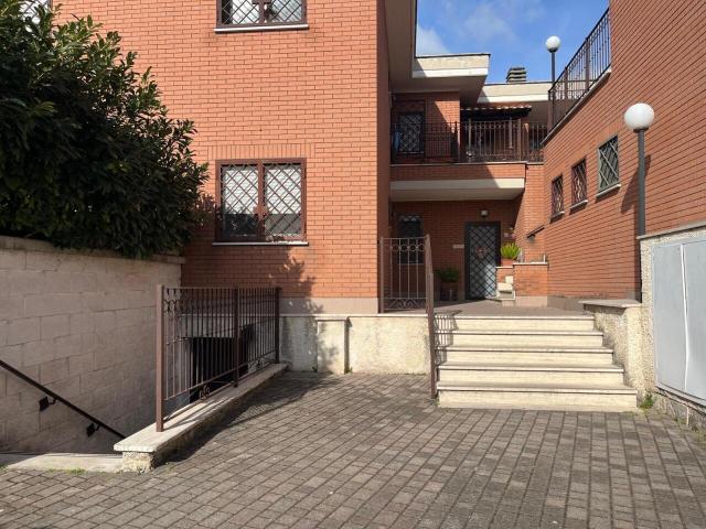 Via Molise 27 16mq