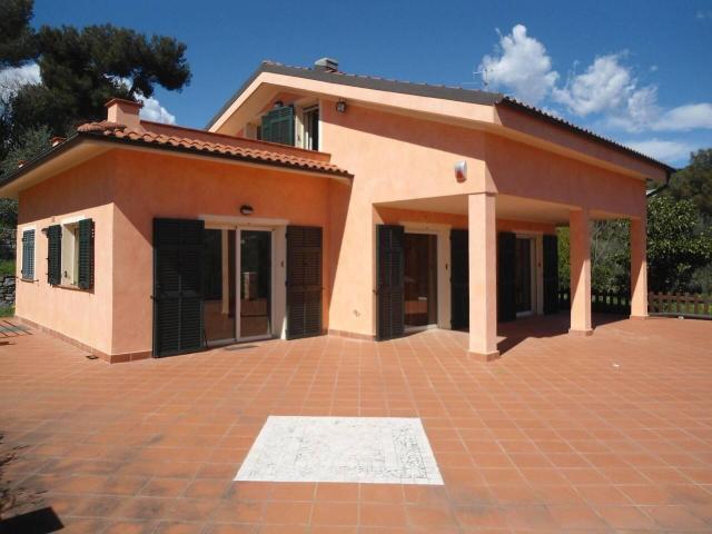 Via Monade 86 5 vani 240mq
