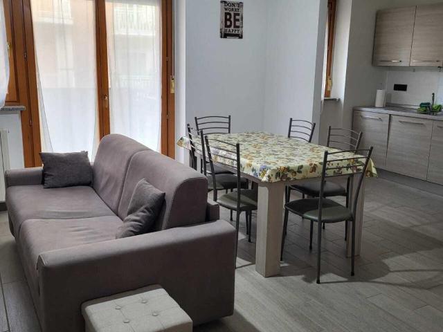 Via Monginevro 103 trilocale 75mq