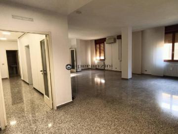 via montevecchio 7 vani 180mq