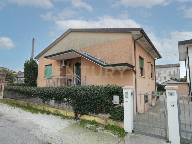 Via Monte Carega 2/B 11 vani 338mq