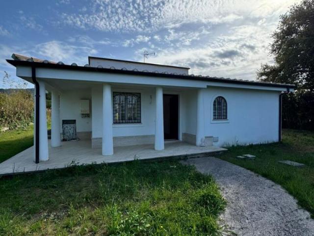 Via Monte Circeo 26 5 vani 85mq
