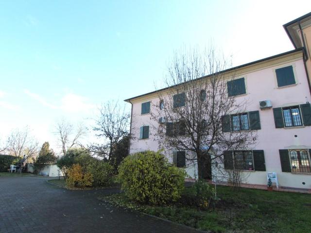 via montebudello bilocale 60mq