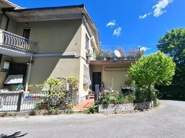Via Montelungo 2 quadrilocale 90mq