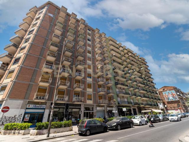 Via Matteo Renato Imbriani 181 6 vani 136mq
