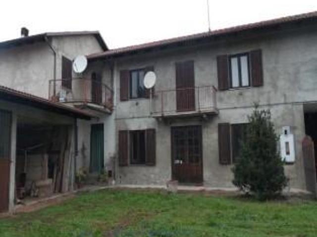 Via Mairano 52 trilocale 72mq